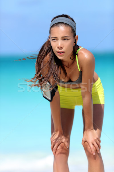 [[stock_photo]]: Fatigué · femme · coureur · entraînement · respiration