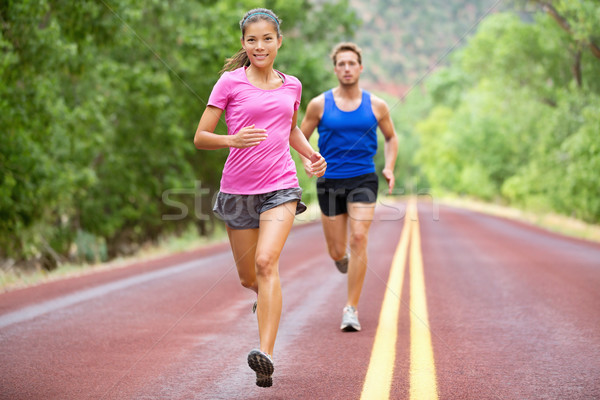 Atletas corrida esportes casal corrida verão Foto stock © Maridav