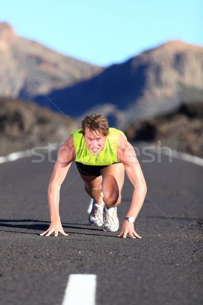 Bereit Sprint Mann Läufer läuft Straße Stock foto © Maridav