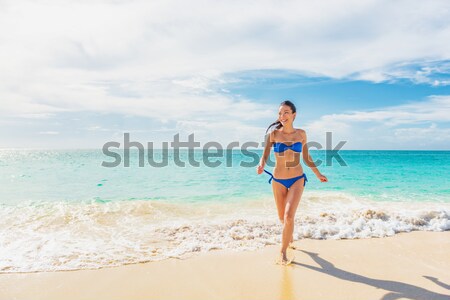 Playa sexy bikini Asia mujer fuera Foto stock © Maridav