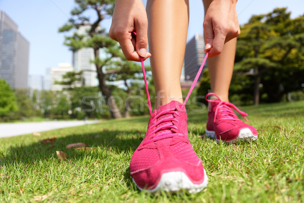 Läufer bereit Laufschuhe Joggen Frau laufen Stock foto © Maridav