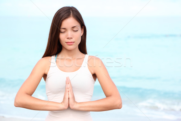 Jóga nő meditáció fiatal ázsiai meditál Stock fotó © Maridav