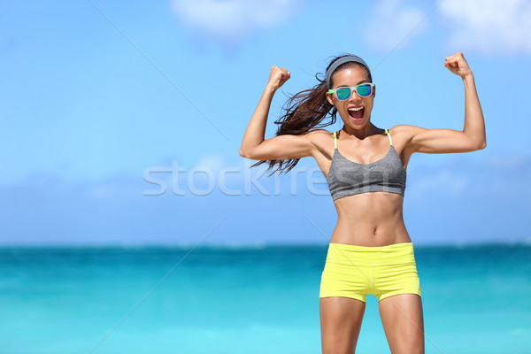 Silne kobieta fitness muskularny Zdjęcia stock © Maridav