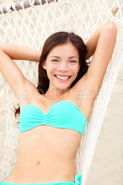 假期 女孩 吊床 放寬 微笑 商業照片 © Maridav