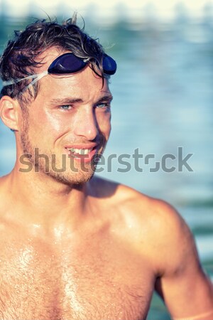Masculin portret frumos înot om Imagine de stoc © Maridav