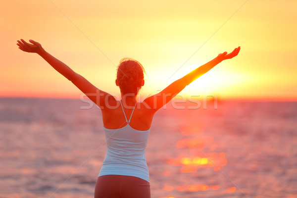 Stock foto: Frau · Arme · Strand · Sonnenuntergang · Rückansicht