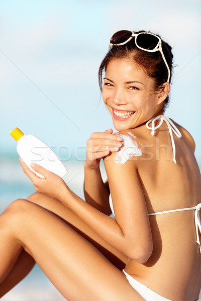 Stockfoto: Zonnebrandcrème · vrouw · meisje · zon · lotion · zonnige