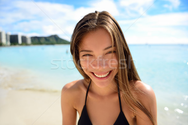 Glücklich gesunden lächelnd asian Frau Strand Stock foto © Maridav