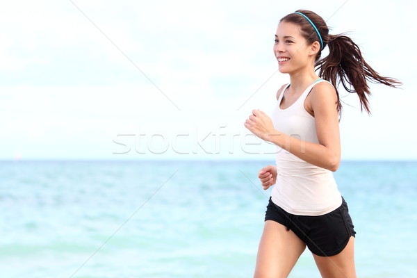 Courir femme Homme coureur jogging extérieur Photo stock © Maridav