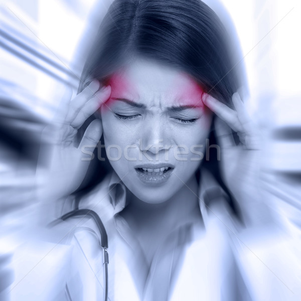 Mulher jovem dor de cabeça enxaqueca em pé dor monocromático Foto stock © Maridav