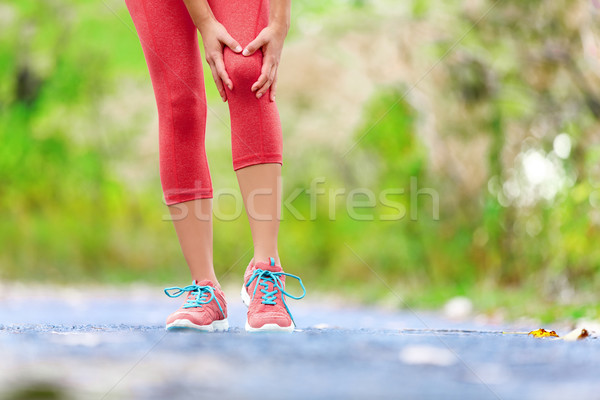 Knie letsel sport lopen verwondingen vrouw Stockfoto © Maridav