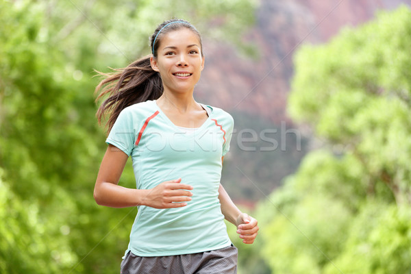 Femme coureur courir formation vie vie saine [[stock_photo]] © Maridav