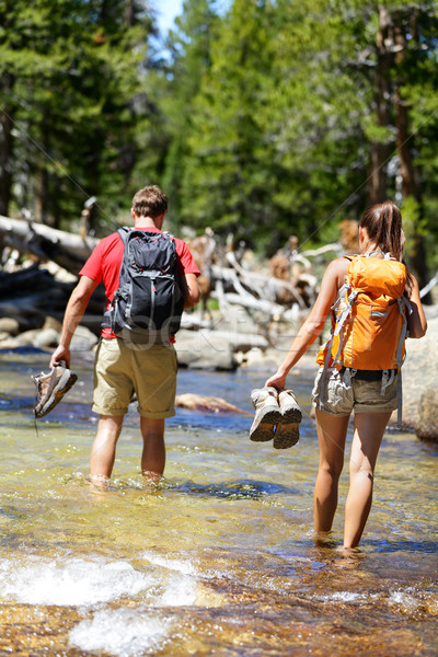 Stockfoto: Wandelaars · groep · lopen · blootsvoets · rivier · bos