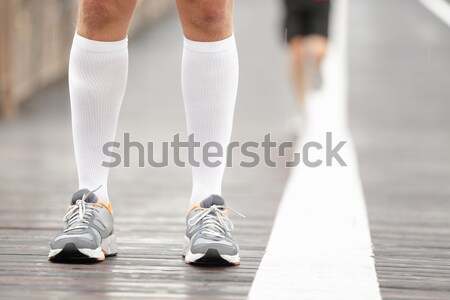 Scarpe da corsa compressione calze maschio runner primo piano Foto d'archivio © Maridav