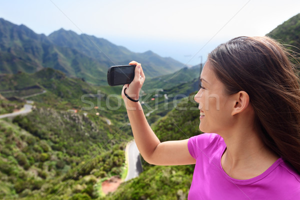 Zdjęcia stock: Dziewczyna · smartphone · zdjęcie · górskich · charakter