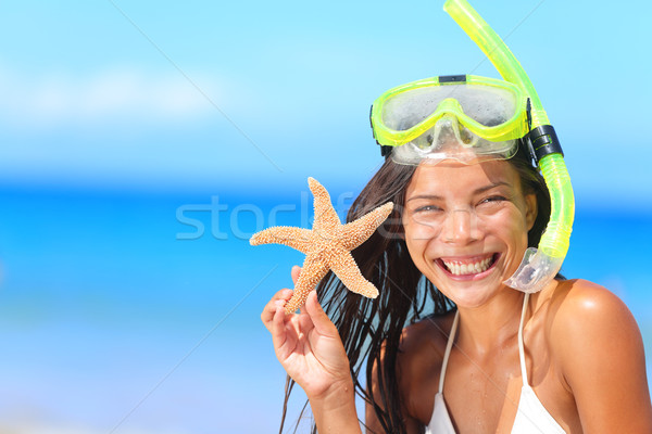 Playa viaje personas mujer esnórquel estrellas de mar Foto stock © Maridav