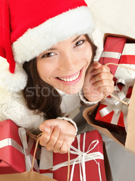 [[stock_photo]]: Noël · cadeau · femme · Shopping