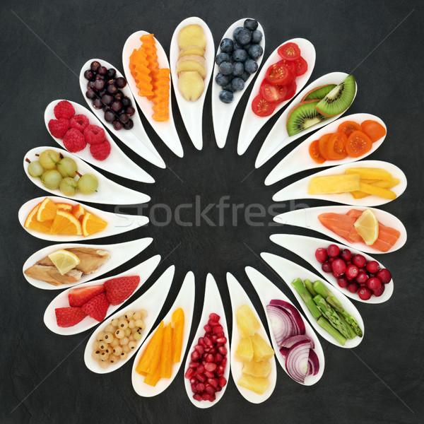 Saúde comida escolha legumes fruto peixe Foto stock © marilyna