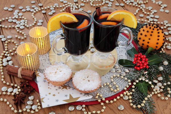 Crăciun party time alimente partid bea vin placinte Imagine de stoc © marilyna