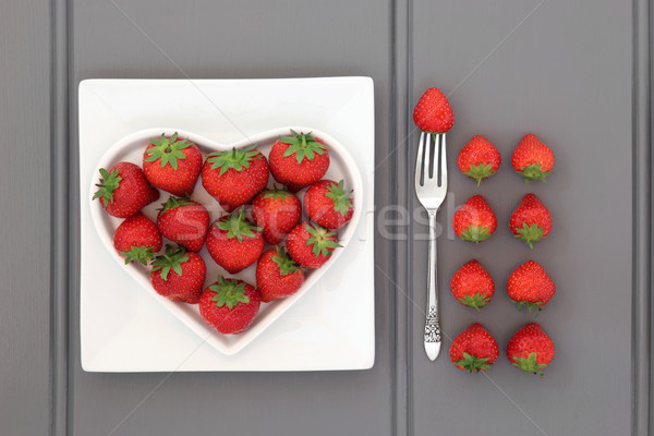 Cuore sano alimentare fragola frutta cuore Foto d'archivio © marilyna