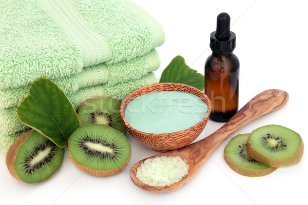 Stock foto: Aromatherapie · Behandlung · Hautpflege · ätherisches · Öl · kiwi · Obst