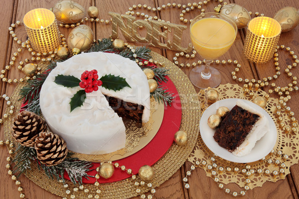 Karácsony party étel torta szelet tojás bogyók Stock fotó © marilyna