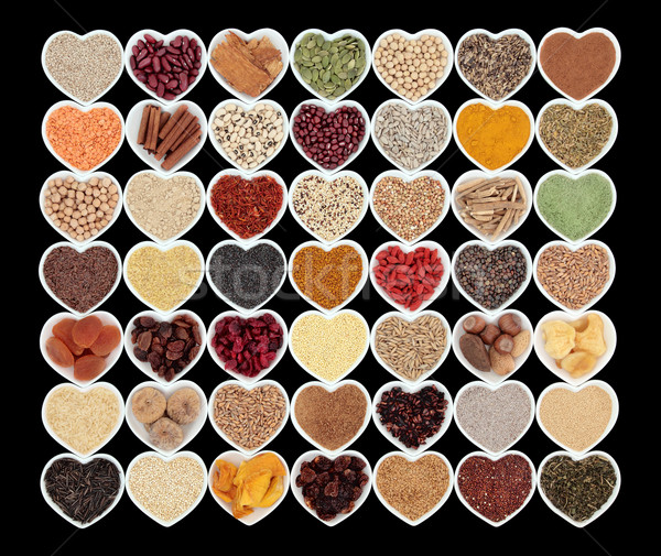 Sănătos uscate super alimente mare inimă Imagine de stoc © marilyna