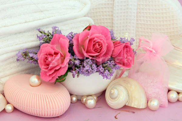 Steeg toiletartikelen lavendel bloemen badkamer Stockfoto © marilyna