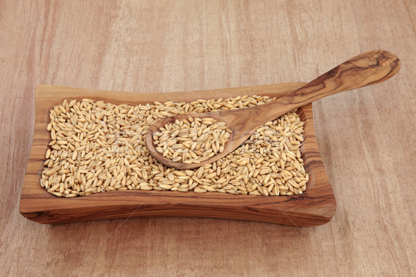 Ovaz măsline lemn castron lingură papirus Imagine de stoc © marilyna
