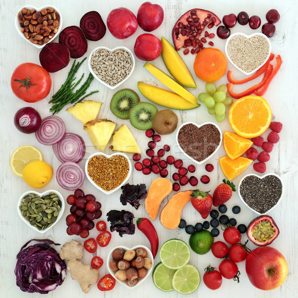 Dietă sănătate alimente fruct legume nuci Imagine de stoc © marilyna