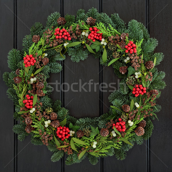 Tradizionale Natale ghirlanda inverno vischio pino Foto d'archivio © marilyna