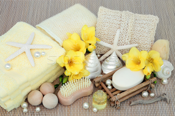 Foto stock: Spa · belleza · productos · naturales · flores · conchas