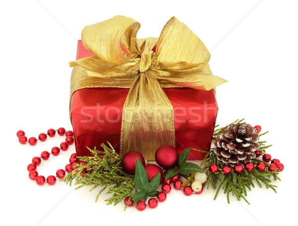 Weihnachten Geschenk Geschenkbox rot Gold Bogen Stock foto © marilyna