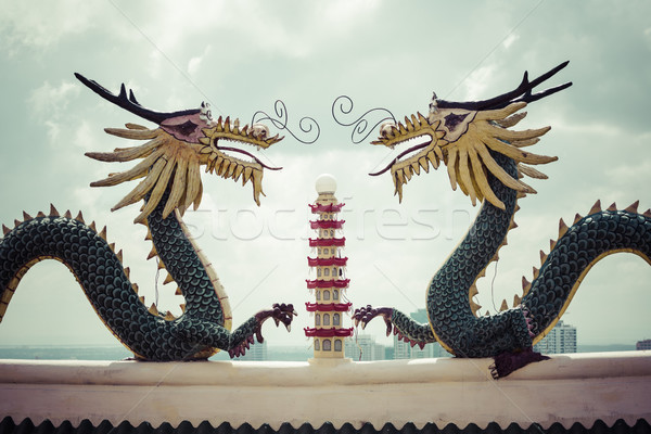 Сток-фото: пагода · дракон · скульптуры · храма · небе · природы