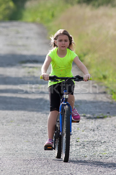 [[stock_photo]]: Adolescents · fille · vélo · néon · jaune · shirt