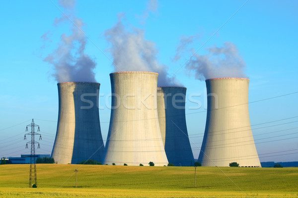 Jądrowej elektrownia niebo technologii dziedzinie zielone Zdjęcia stock © martin33