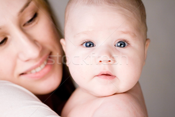 Bebé madre primer plano retrato mujer familia Foto stock © marylooo