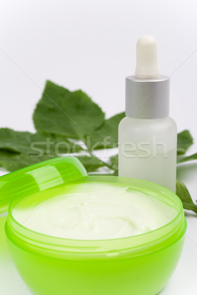 Cosmetische producten groen blad witte water schoonheid Stockfoto © marylooo
