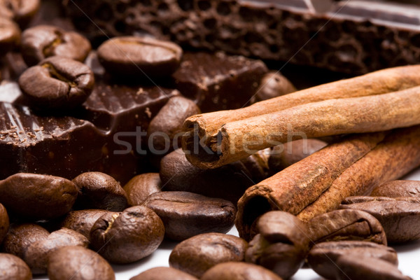 Ciocolată cafea scorţişoară alimente bomboane Imagine de stoc © marylooo