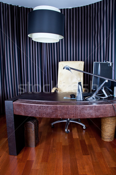 Bureau à domicile table président ordinateur mur design [[stock_photo]] © marylooo