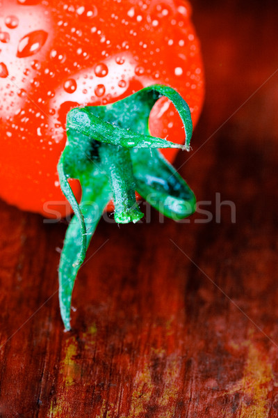 Umed tomate lemn frunze Imagine de stoc © marylooo