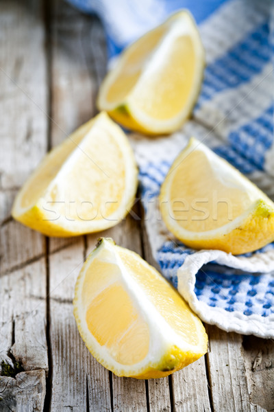 Fraîches juteuse citron rustique bois [[stock_photo]] © marylooo