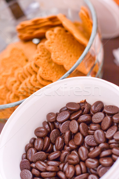 Zartbitter-Schokolade Cookies Bohnen weiß Schüssel Stock foto © marylooo