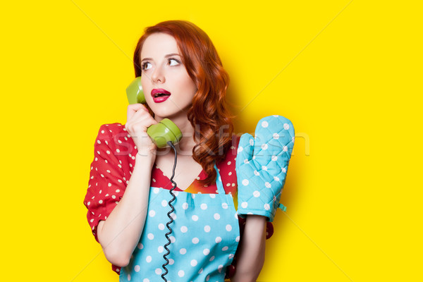Belo mulher jovem retro telefone maravilhoso amarelo Foto stock © Massonforstock