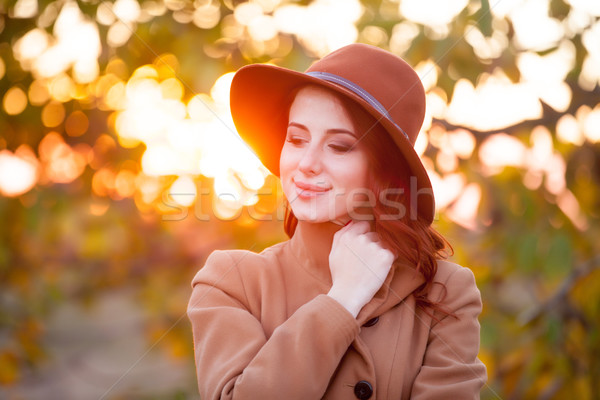Stockfoto: Vrouw · hoed · jas · najaar · tijd · outdoor