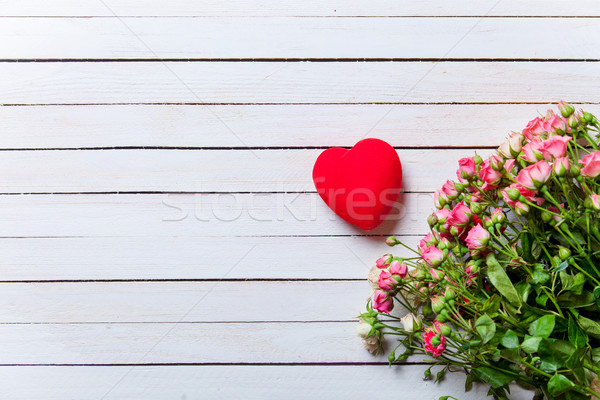 Bella bouquet rose a forma di cuore bianco legno Foto d'archivio © Massonforstock