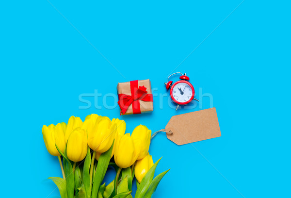 Amarillo tulipanes despertador hermosa regalo Foto stock © Massonforstock