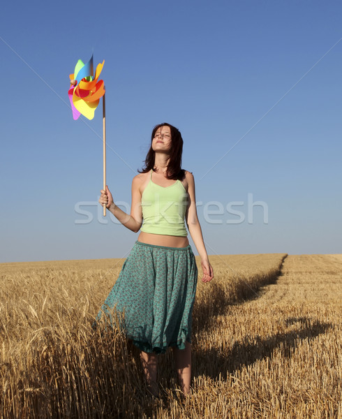 Mädchen Windkraftanlage Weizenfeld Himmel abstrakten Natur Stock foto © Massonforstock