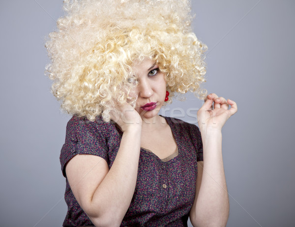 Foto stock: Engraçado · menina · peruca · diversão · feminino