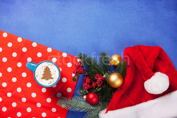 Cappuccino Weihnachtsbaum Form Geschenke Tasse blau Stock foto © Massonforstock